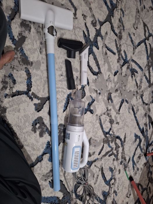 Пылесос Simplus.