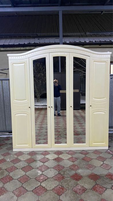 Спальный гарнитур + доставка