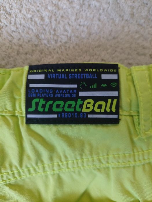 Къси панталони и блуза