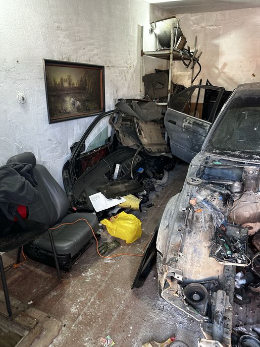 Продам BMW E34 на запчасти