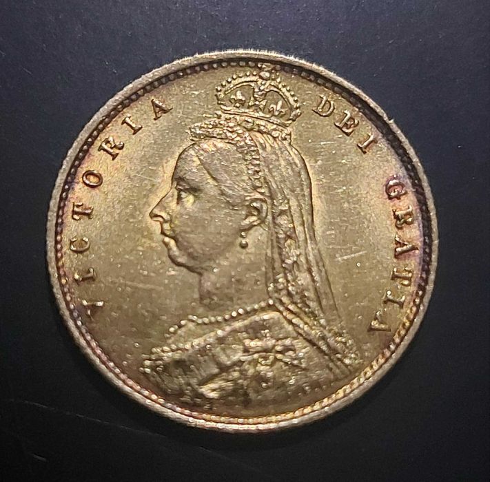 1/2 суверен Виктория със щит