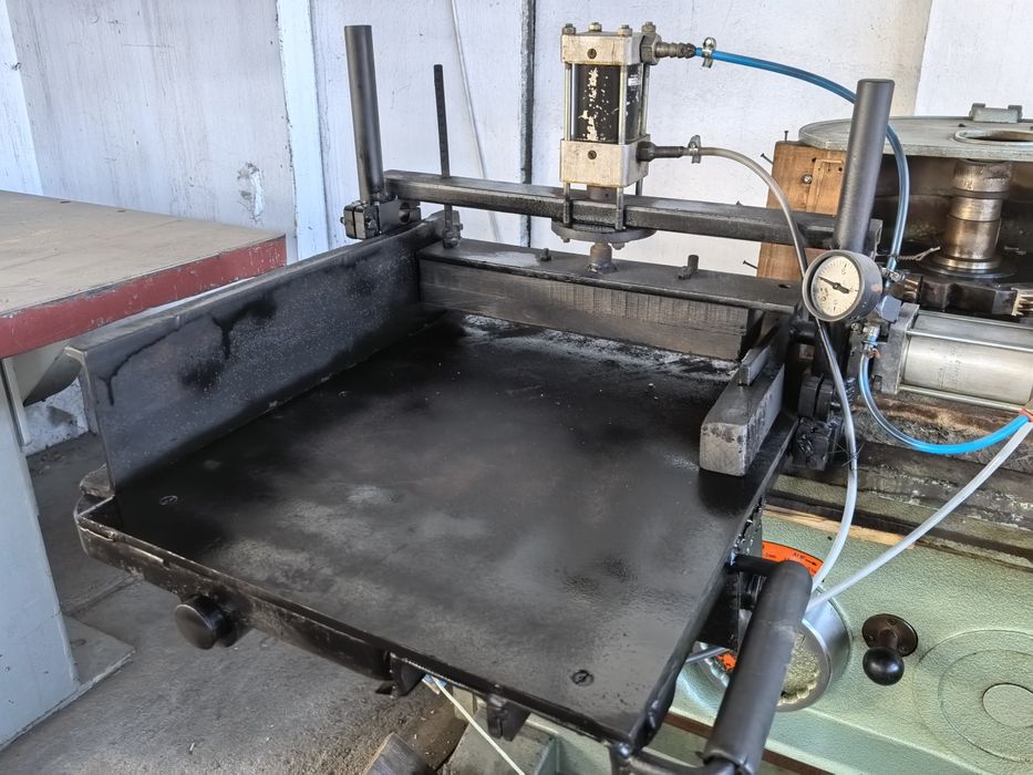 Фреза с цирку за клинозъбно и дървена дограма