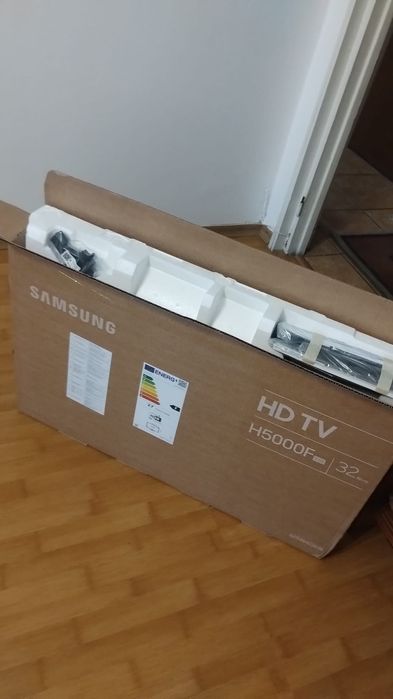 Televisor Samsung SMART TV H5000F HD 80cm