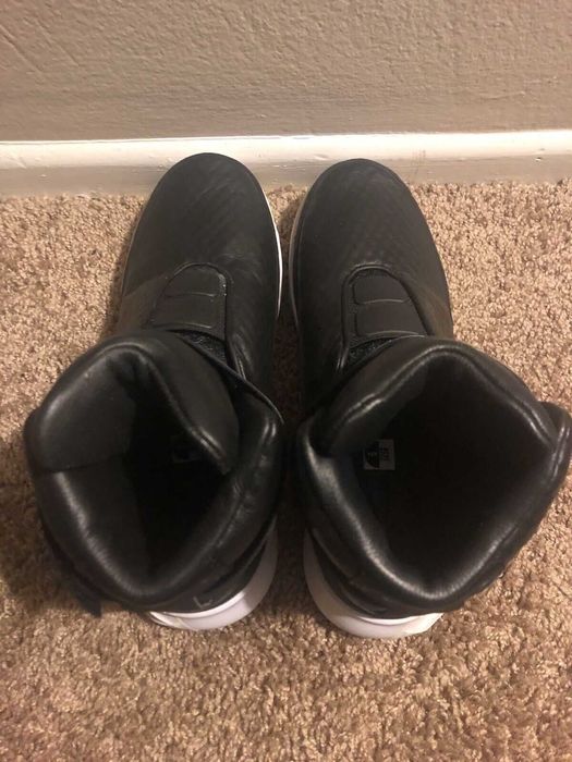 Nike Swoosh Hunter размер UK 7 - 41