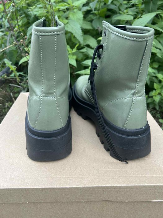 Боти размер 37 н-еко кожа