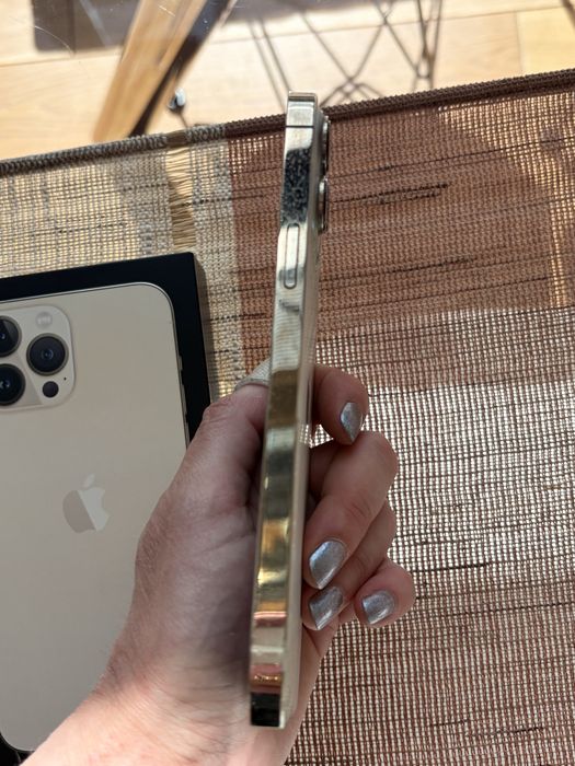 Iphone 13 Pro max златен