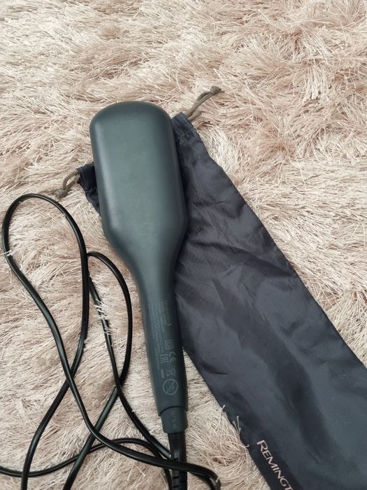 Perie de indreptat parul Remington