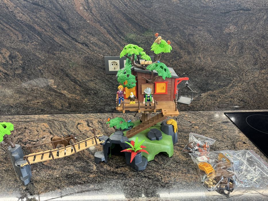 Играчка Playmobil Wil Life, Къща на дърво