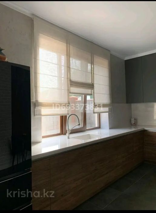 ПРОДАЁТСЯ ДОМ 200 М² В РАЙОНЕ ПЯТИЛЕТКИ
Продаётся просторный, тёплы