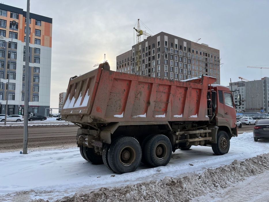 Самосвал Донг фэнг