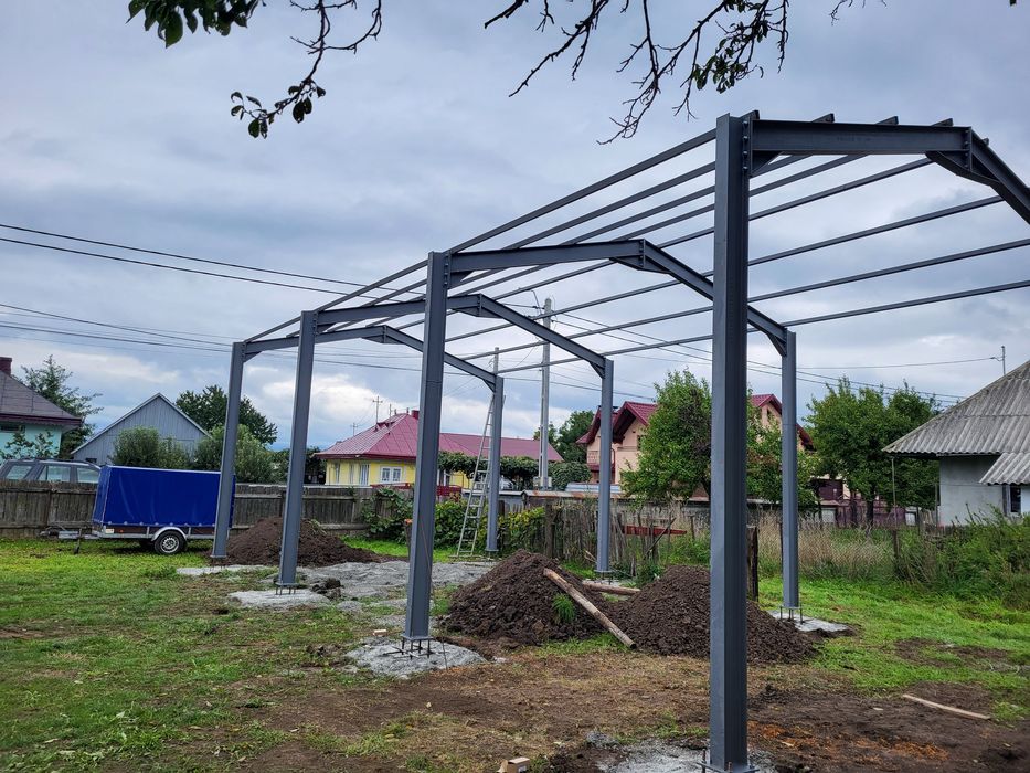 Garaje auto pe structura metalica