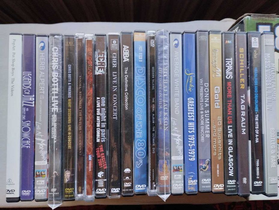 Продаются DVD диски.