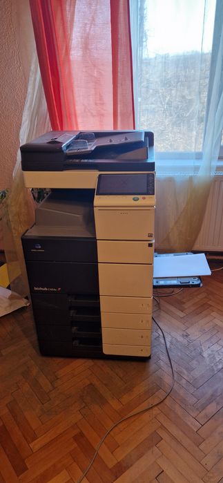 Copiator konica minolta bizhub 454e cu fiery