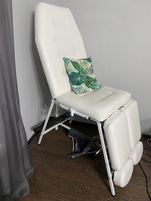 Коесло кушетка педикюрное