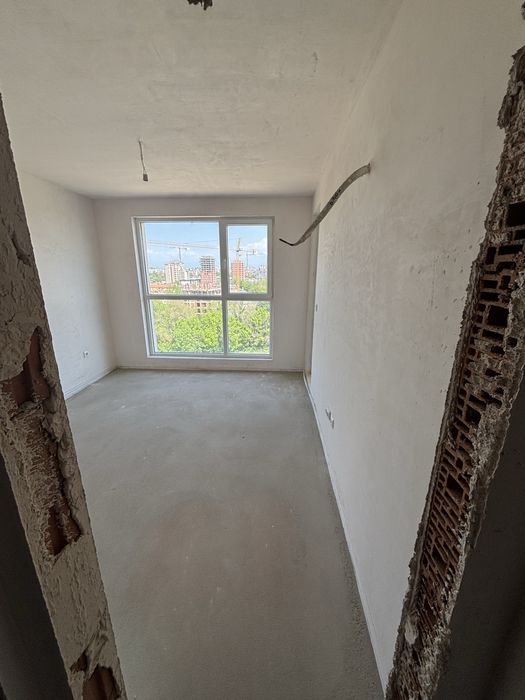 Продава се Тристаен апартамент в Пловдив, Южен - 105 кв.м за 1334 €/кв.м - Снимка #2