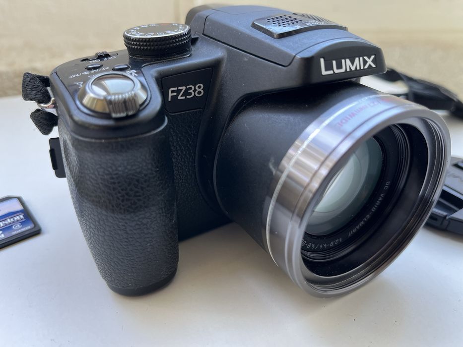 Aparat foto Panasonic FZ38