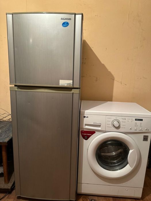 Холодильник Samsung