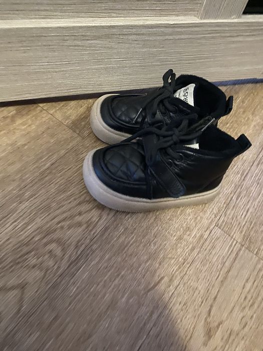 Продам ботиночки