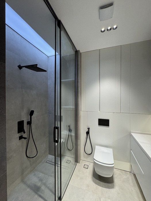 Uzbegim Продается 3 комнатная квартира ремонт ул.Бобура Аэропорт