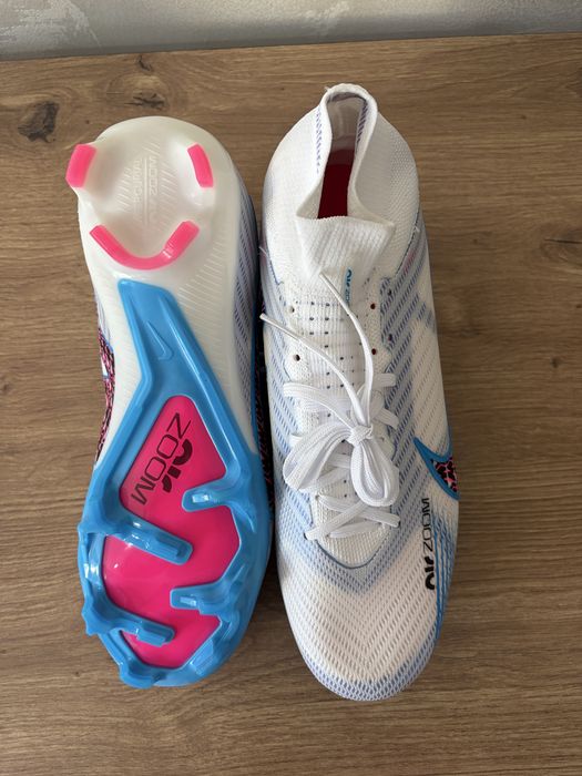 Nike Air Zoom Mercurial Vapor 15