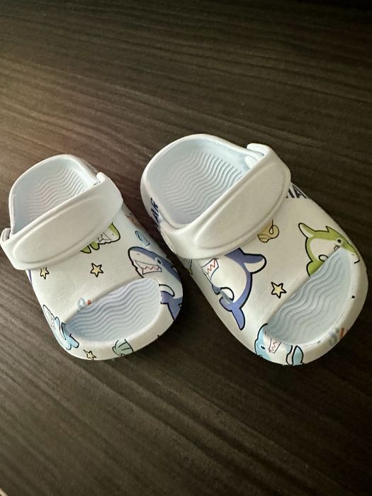 Продам детские сланцы