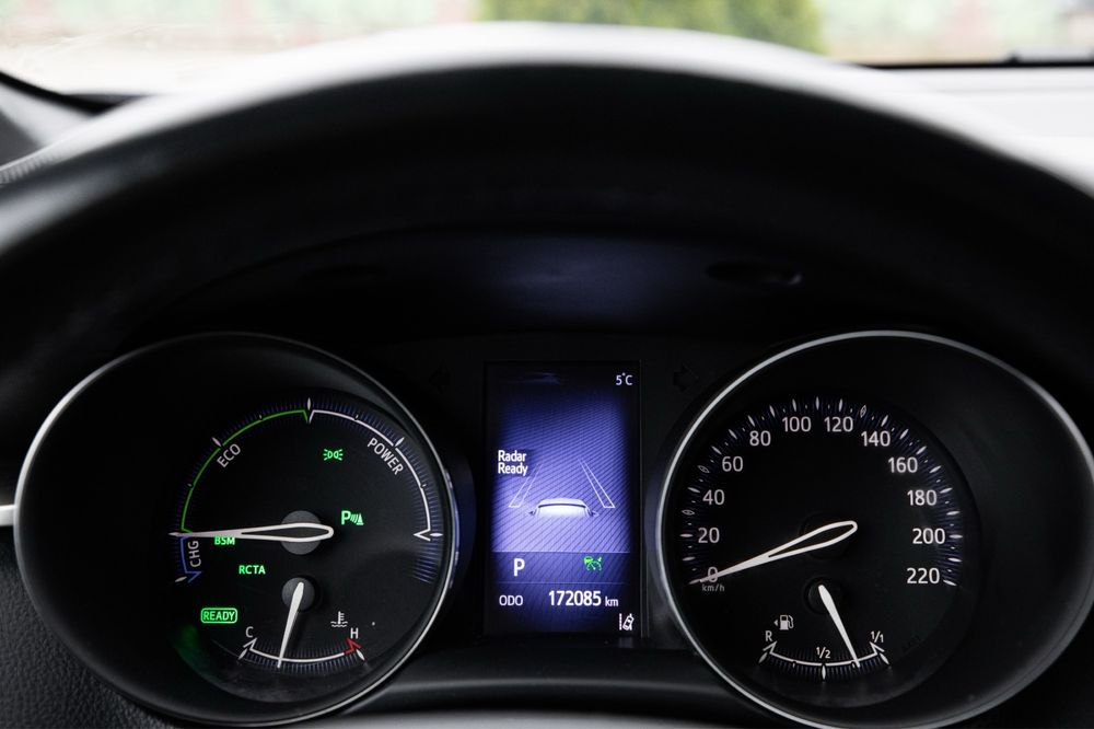 Toyota c-hr  hibrid 1.8 benzina automat
