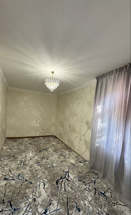 Срочно продается квартира на улице Рудакий рядом 43 школы