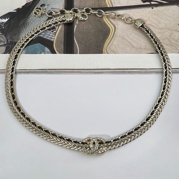 Перлено колие CHANEL