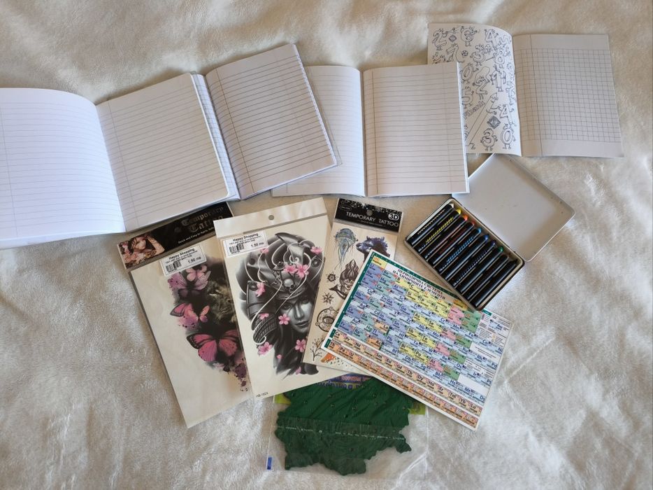 Училищни тетрадки, комплект, временни татуировки и др..