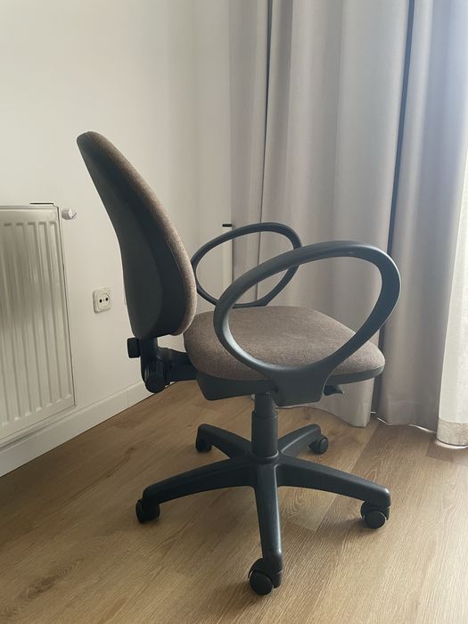 Scaun de birou reglabil cu roti