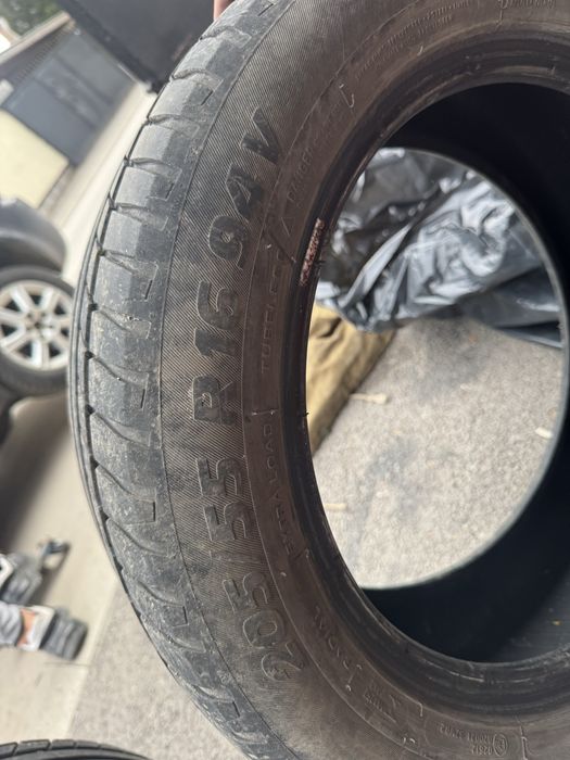 Гуми за кола 16.