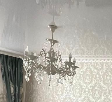 Продам люстру в гостиную