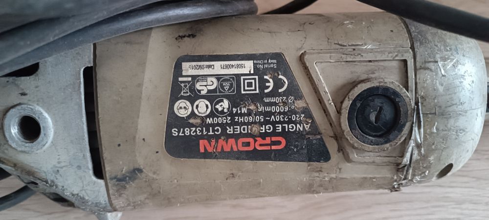 Болгарка (d-230) на запчасти.