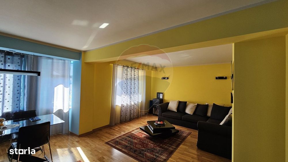 Casă / Vilă de lux cu 8 camere de vânzare in Obcini, Suceava