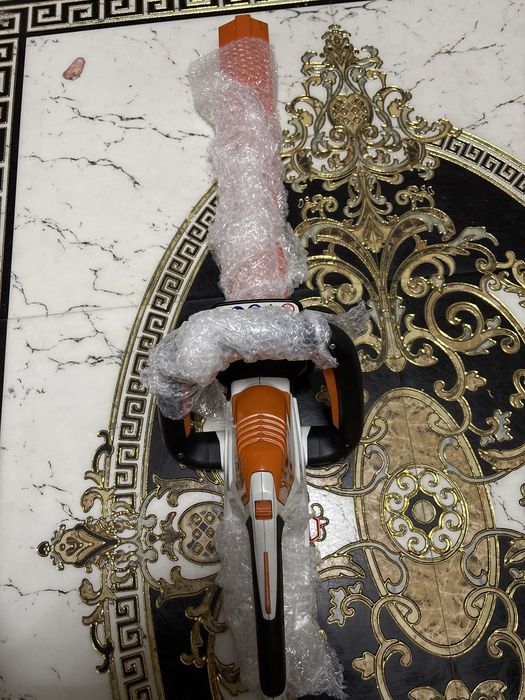 STIHL HSA 45 - foarfeca electrică pentru gazon, noua