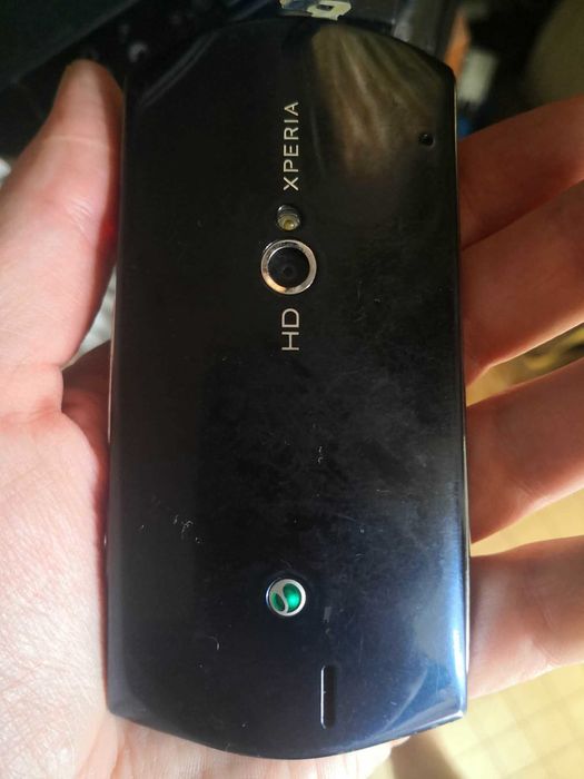 Телефон Sony Ericsson Xperia neo V