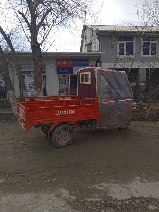 Lochin motosikl sotiladi