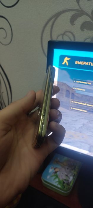 Nokia 6700 gold сотилади