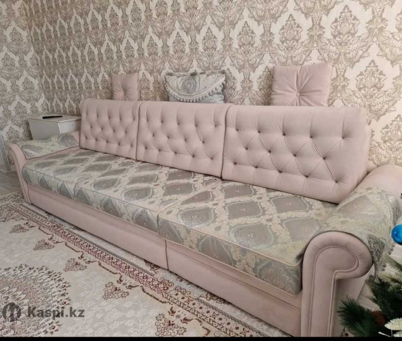 Продам диван для гостиной