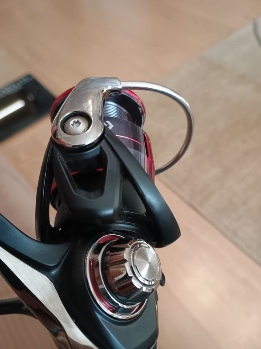 Комплект въдица Sakura TSUBAREA 1.6 m 0.2 -3 гр. + Макара Daiwa Fuego LT2000D