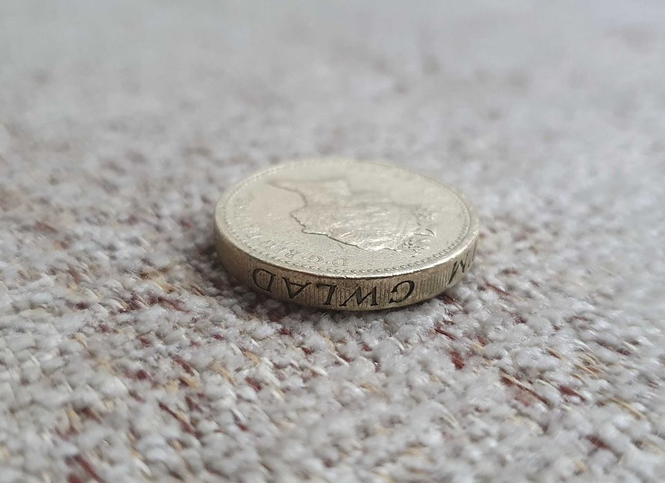 KRIEGER VERDIENST Медал за храброст 1873 година ,Подарък 1 Pound 1985