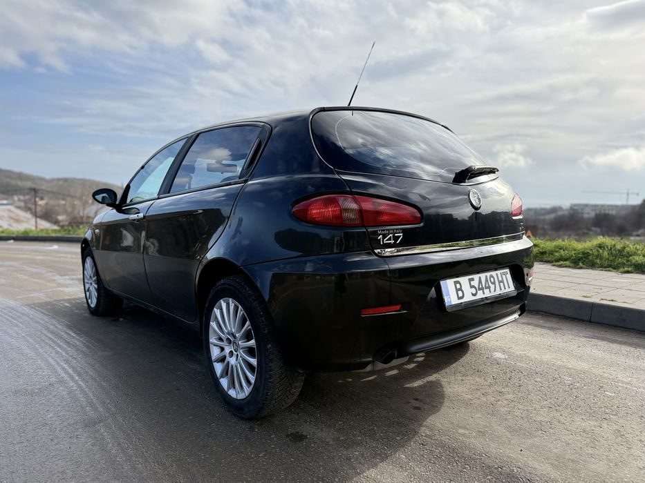 Alfa Romeo 147 1.9 Jtd, 2006г. Климатроник зимни гуми Всичко платено