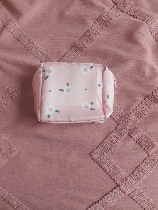 Косметичка розовый с цветочками