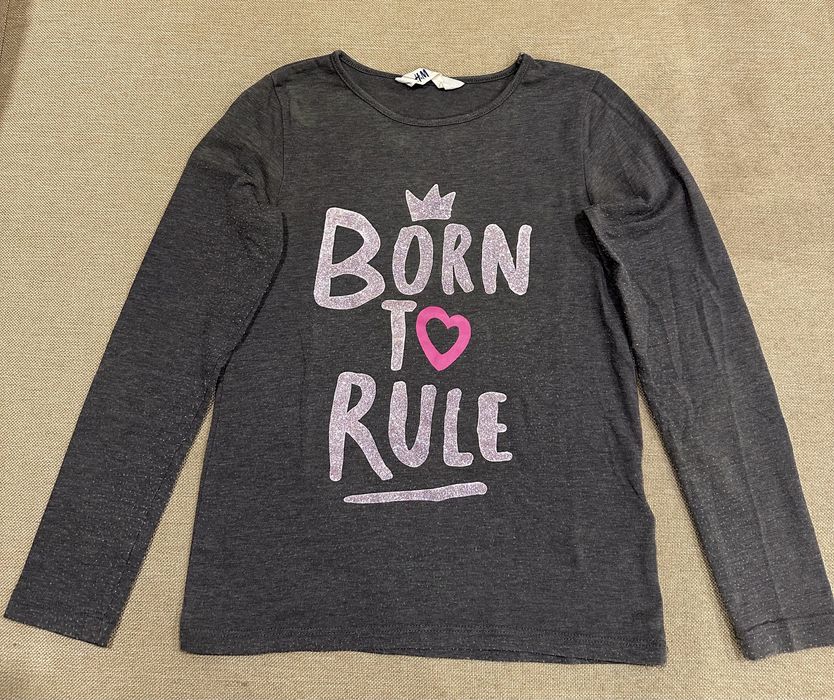 Футболкалар сотилади