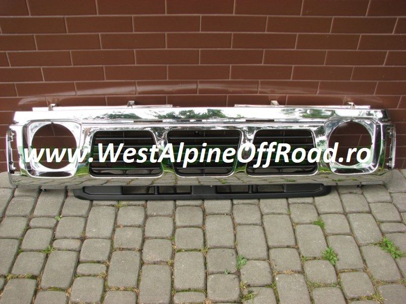 GRILA fata NISSAN PATROL Y60 / masca radiator FULL CROM (1989-1997)