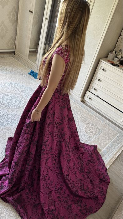 Вечерная выпускная платья