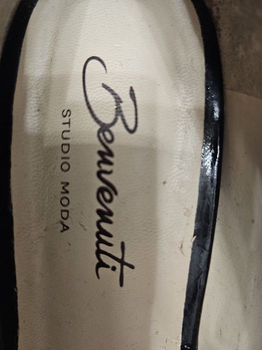 Pantofi negri Benvenuti -studio moda  cu toc marime 39