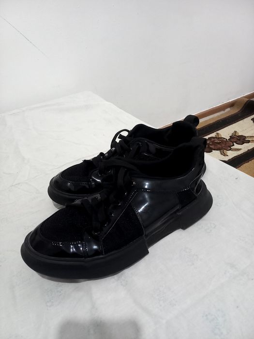 Продаётся мужская обувь