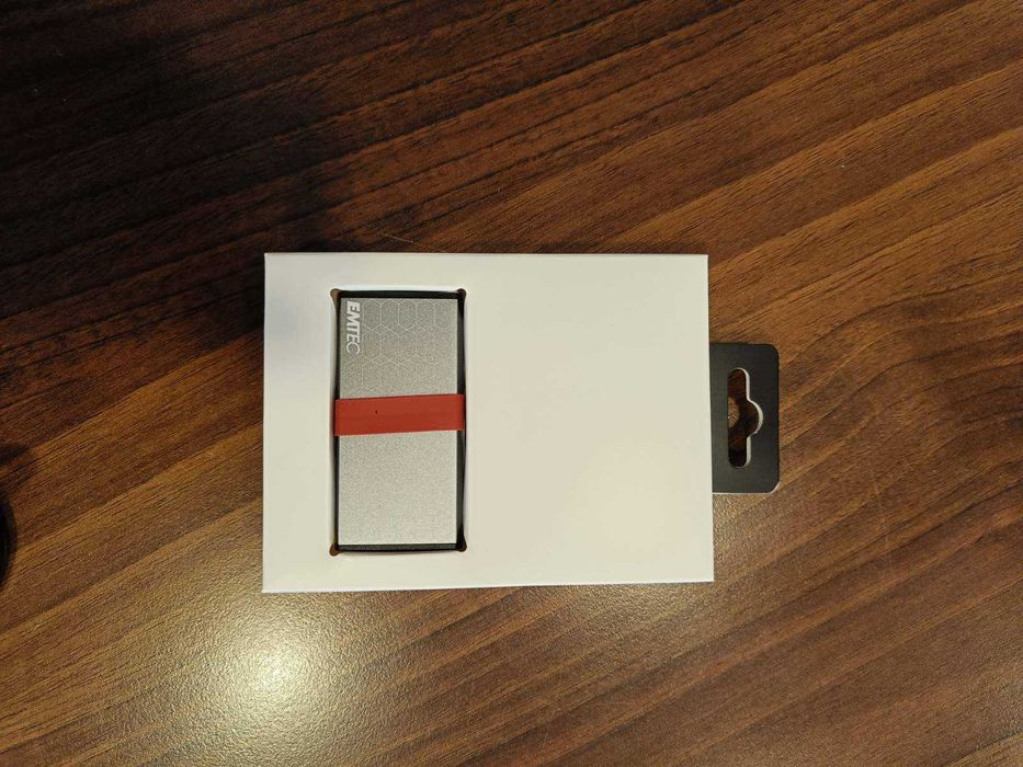 Бърза, компактна външна памет за GSM, лаптоп , PC, конзоли, TV.