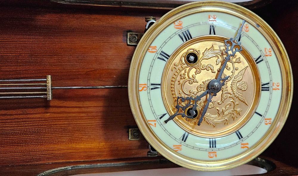 Ceas de perete cu pendul Kienzle